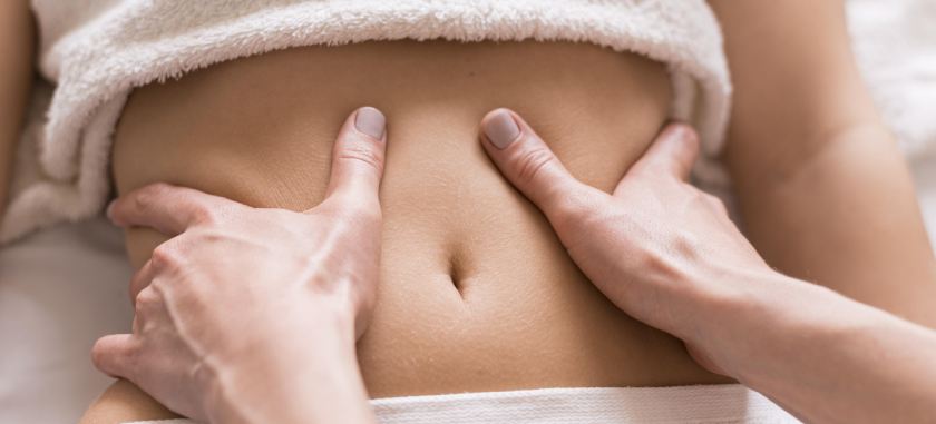 Chi Nei Tsang est un massage abdominal taoïste profond qui libère tensions et blocages au niveau du ventre, améliore la digestion, apaise le système nerveux et favorise une meilleure réponse au stress